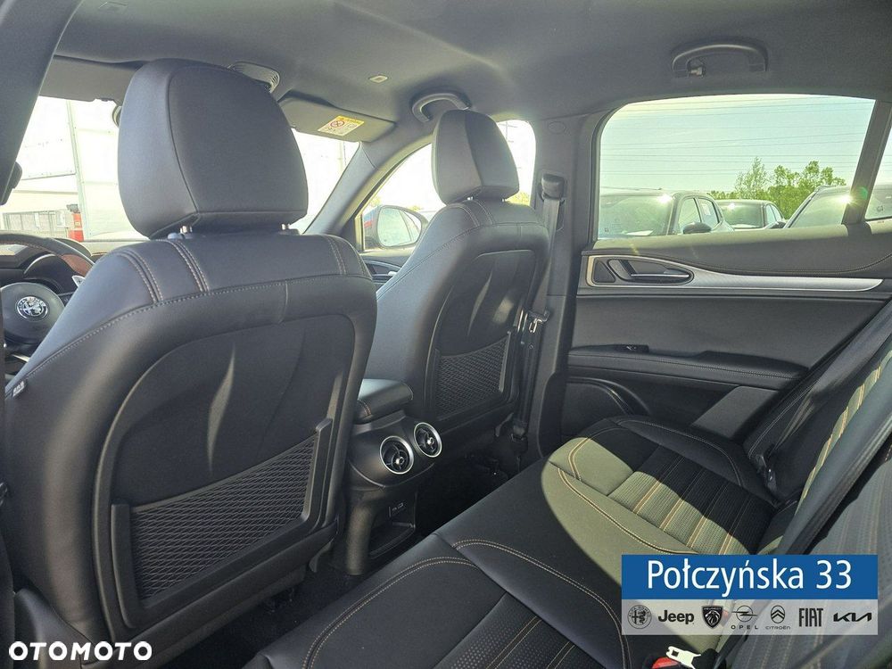 Alfa Romeo Stelvio - 21