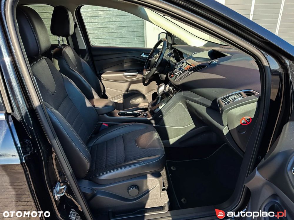 Ford Kuga 2.0 TDCi 4x4 Titanium - 25