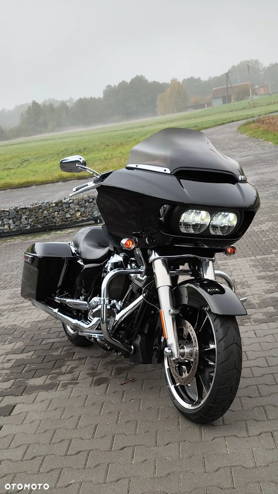 Harley-Davidson Touring Road Glide - 13