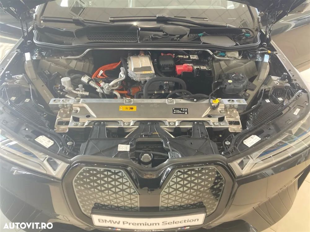 BMW iX xDrive50 - 23