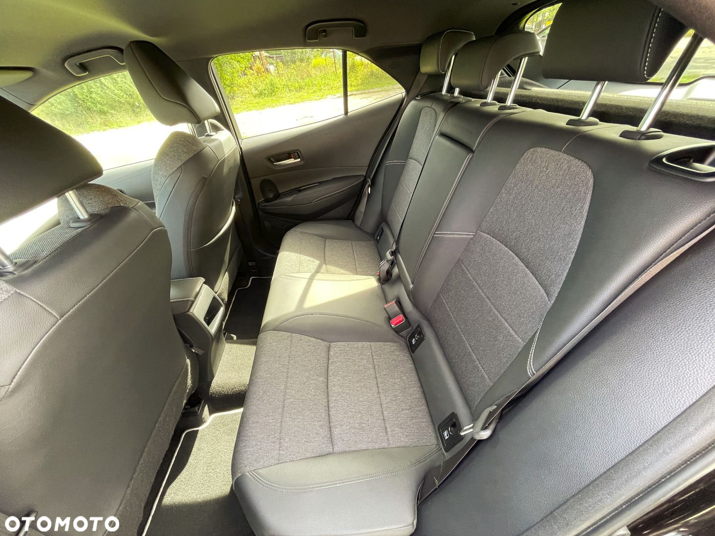 Toyota Corolla 1.8 Hybrid Style - 10