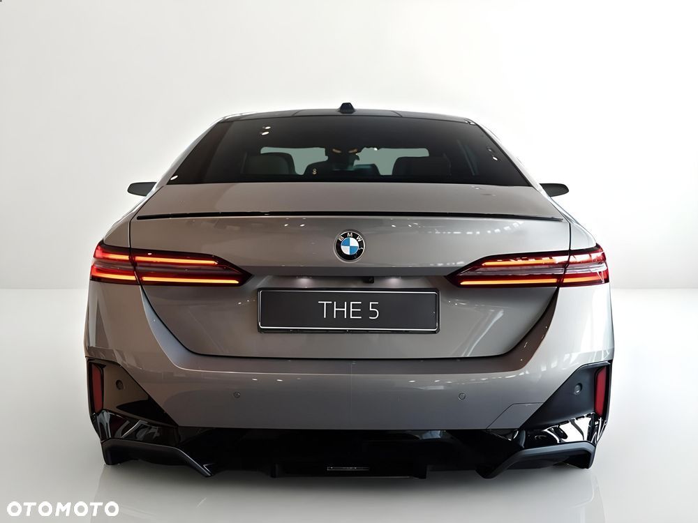 BMW Seria 5 520d xDrive mHEV M Sport - 6