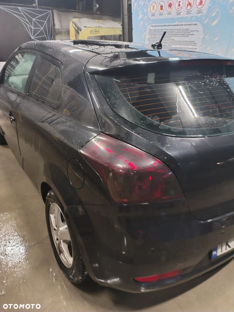 Kia Ceed 1.6 Crdi Comfort - 2