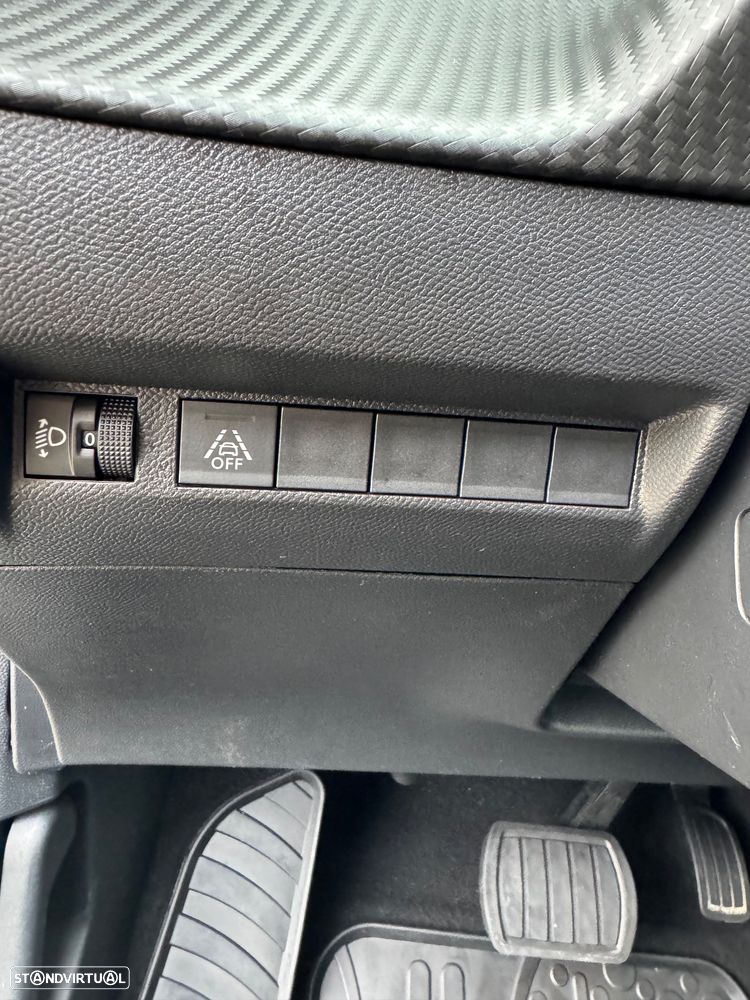 Peugeot e-208 Style - 14