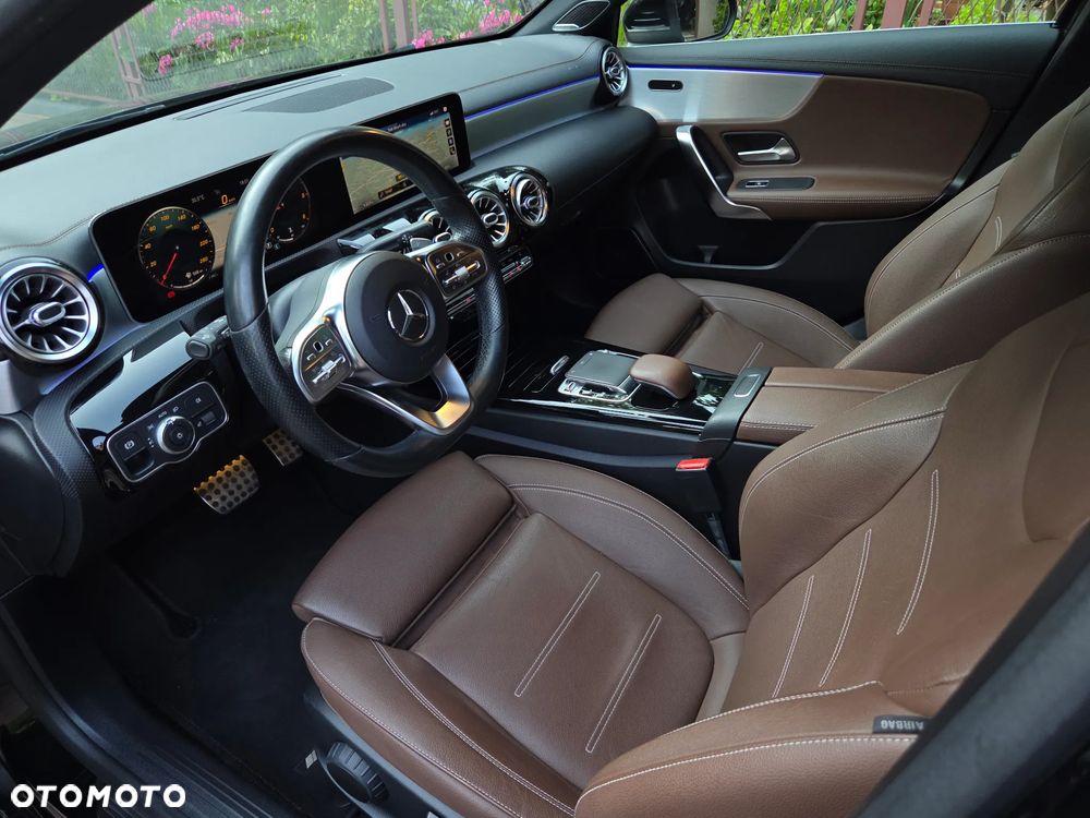 Mercedes-Benz Klasa A 180 d 7G-DCT AMG Line - 2