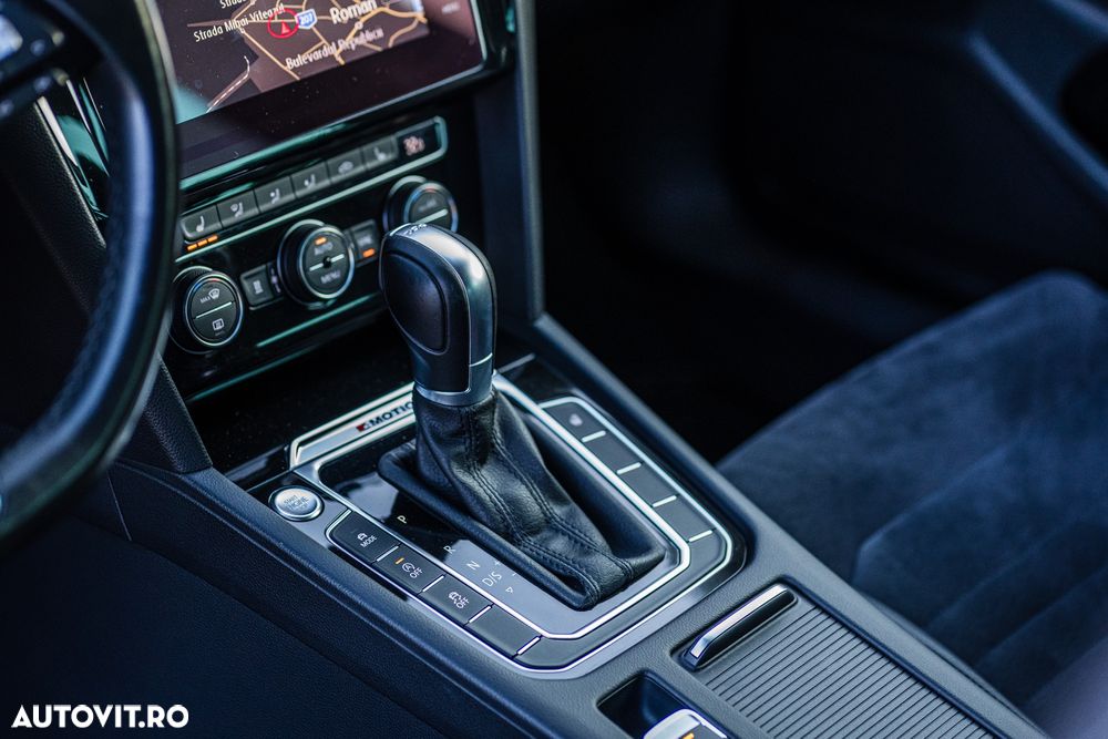 Volkswagen Passat Variant 2.0 TDI DSG 4Motion Highline - 15