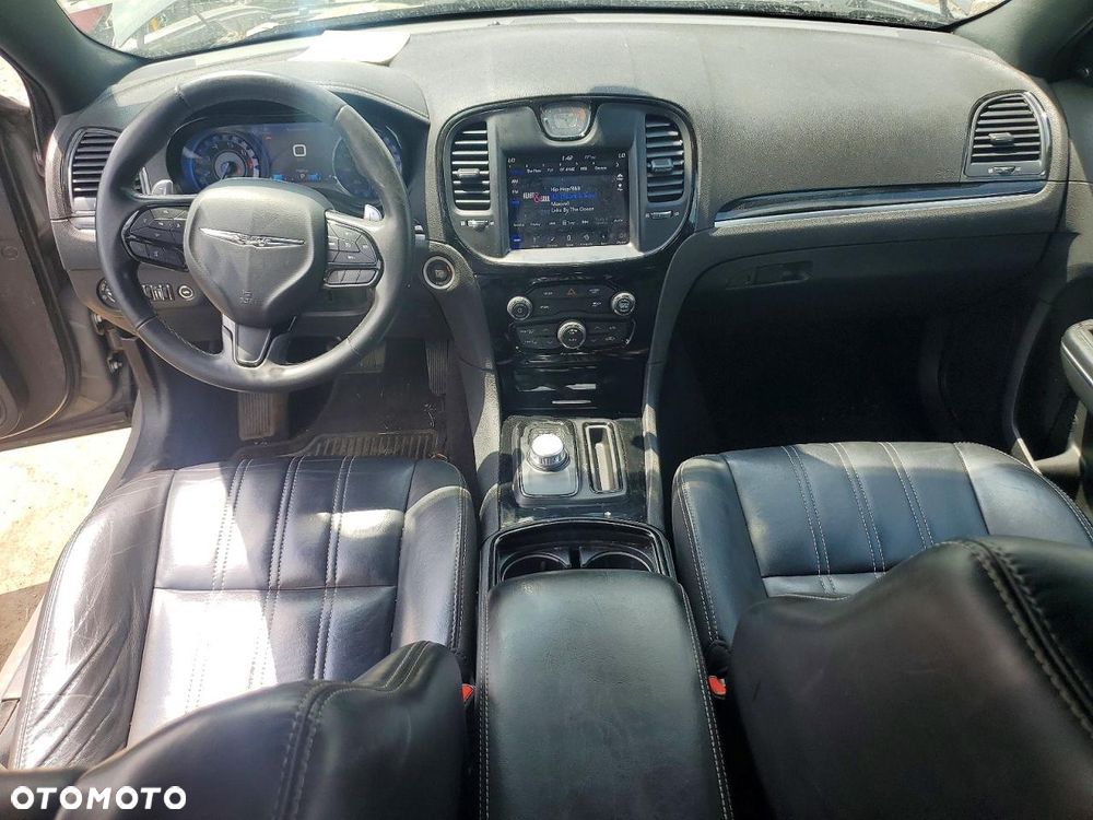 Chrysler 300s - 7