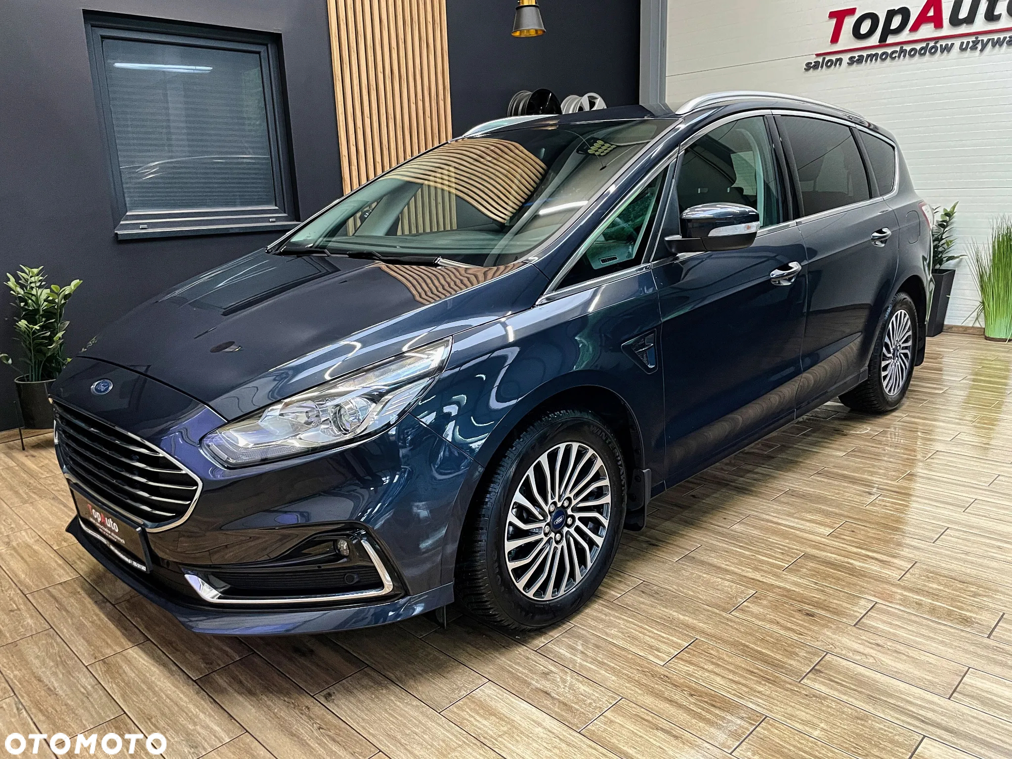 Ford S-Max - 13