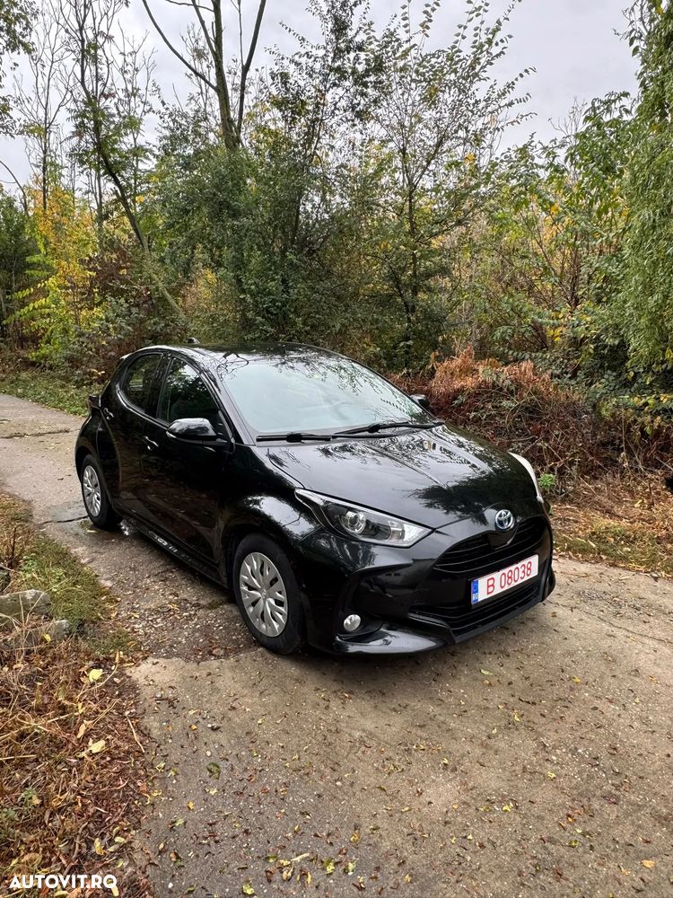Toyota Yaris 2022 photo 2