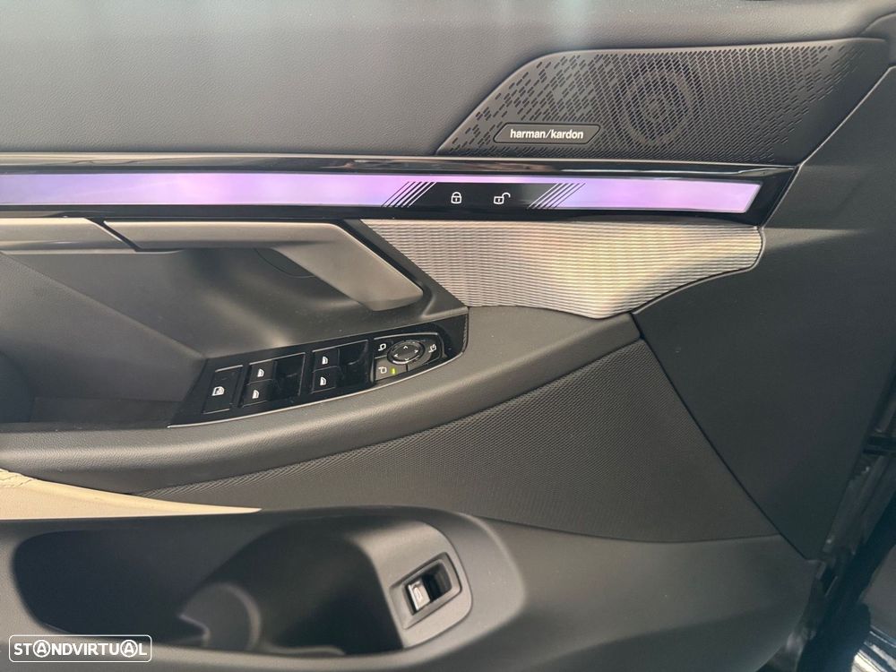 BMW 520 d Pack Desportivo M Pro — fotografia 14