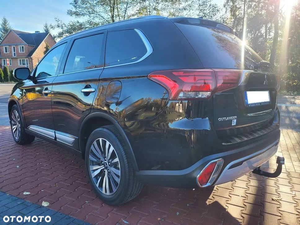 Mitsubishi Outlander 2.0 Intense + Navi 4WD CVT - 19