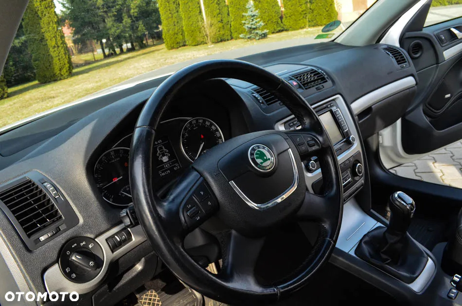 Skoda Octavia Combi 2.0 TDI DPF Sport Edition - 30