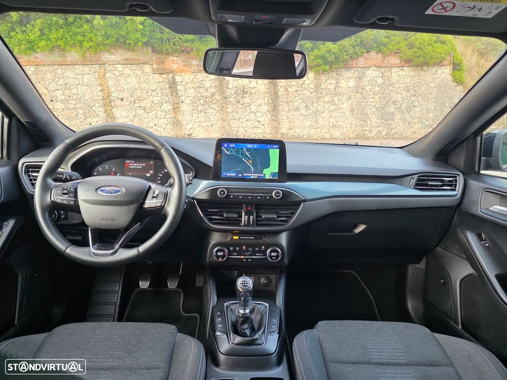 Ford Focus 1.0 EcoBoost Active X - 6
