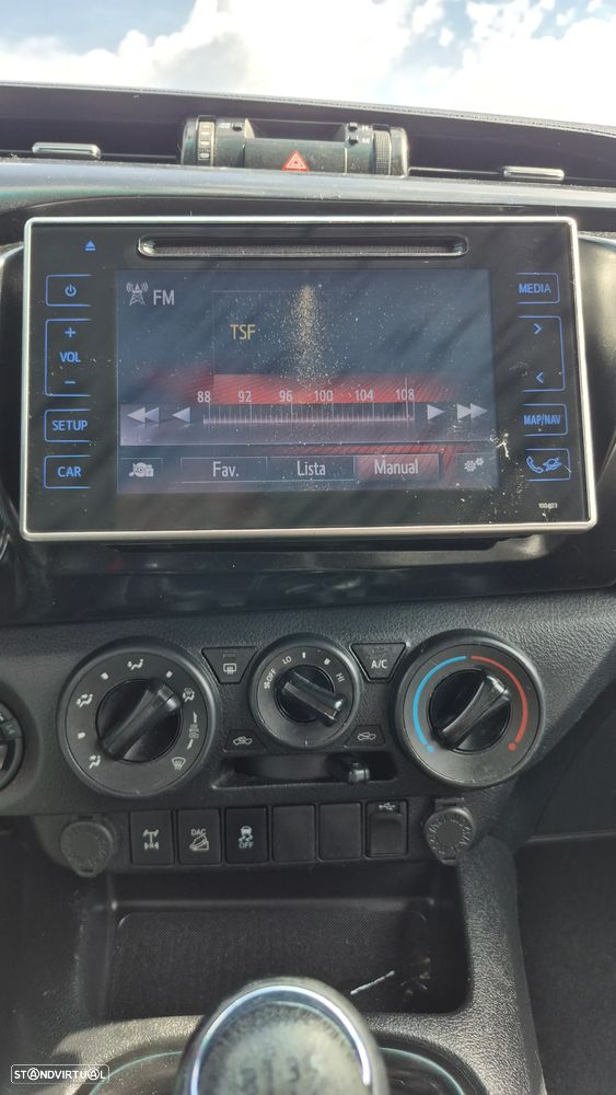 Toyota Hilux 4x4 Extra Cab Comfort - 10