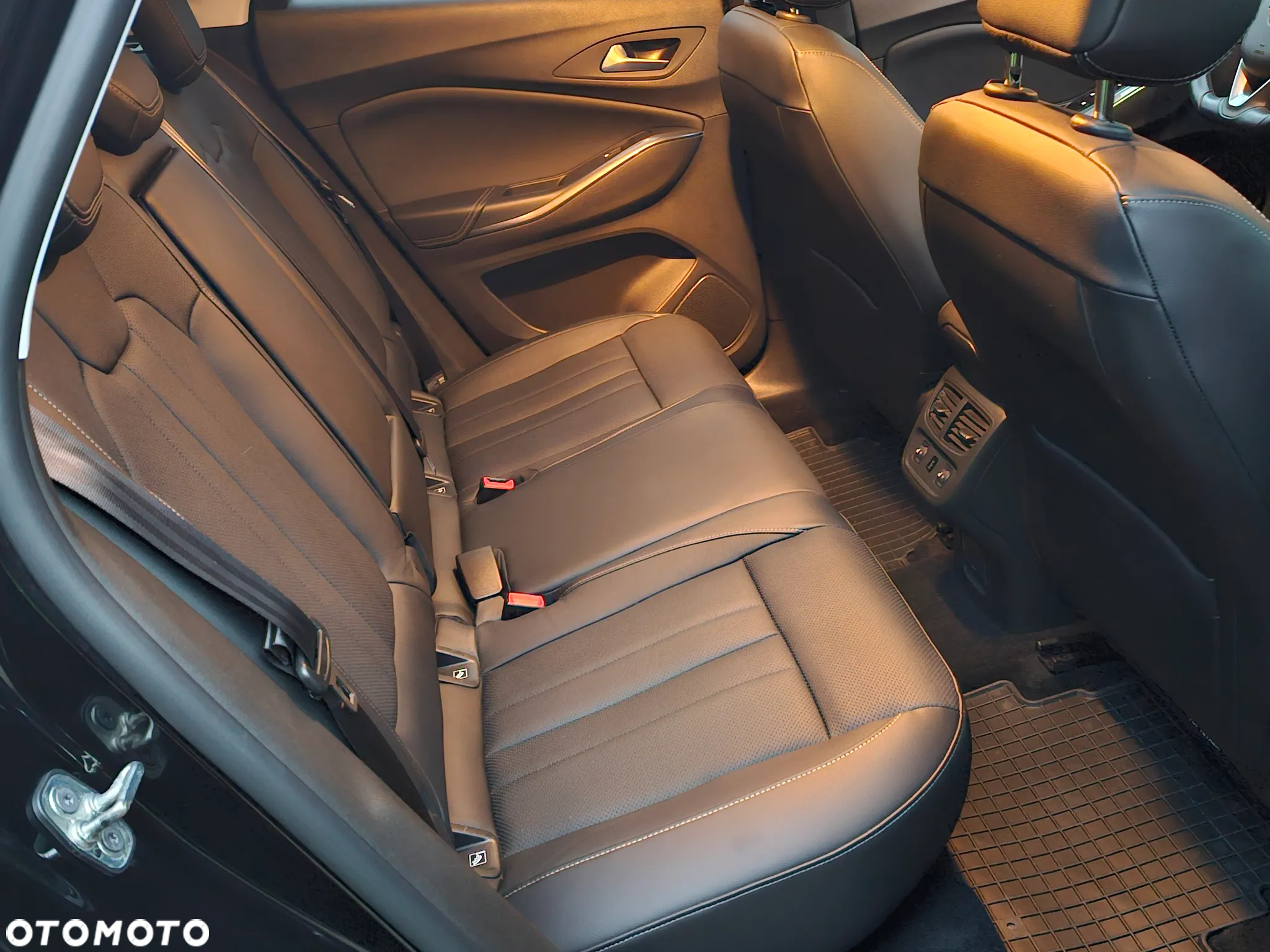 Opel Grandland X 1.5 D Start/Stop Automatik Business INNOVATION - 27
