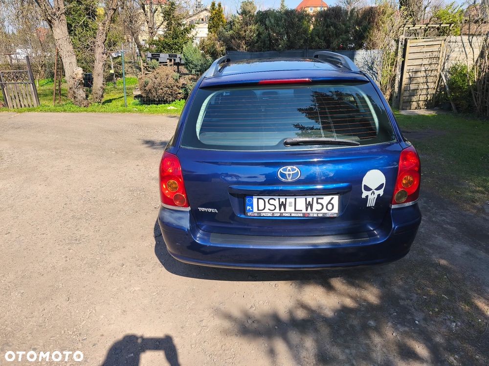 Toyota Avensis 1.8 VVT-i Sol - 5