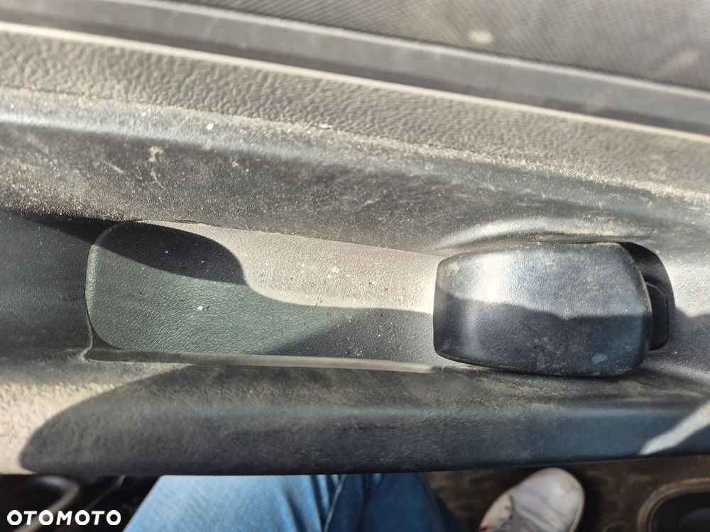 UCHWYT RĄCZKA PODŁOKIETNIK DRZWI LEWA DAF XF 106 EURO 6 - 2