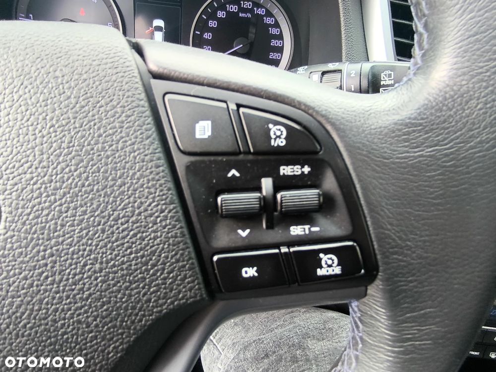 Hyundai Tucson 1.7 CRDI BlueDrive Style 2WD - 33