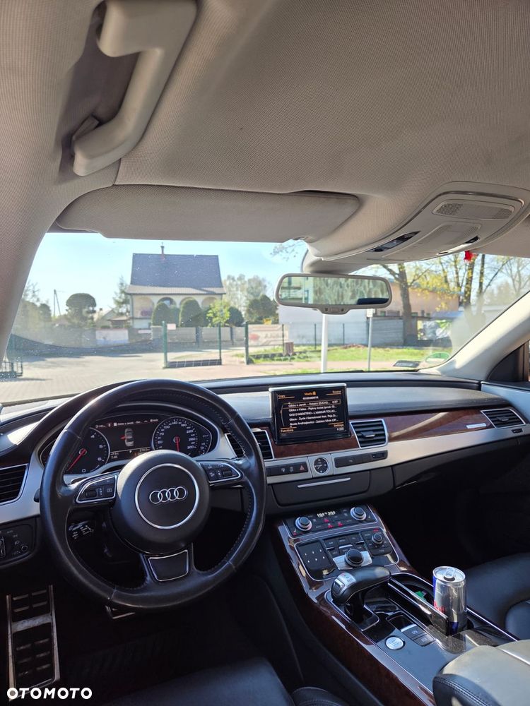 Audi A8 - 6
