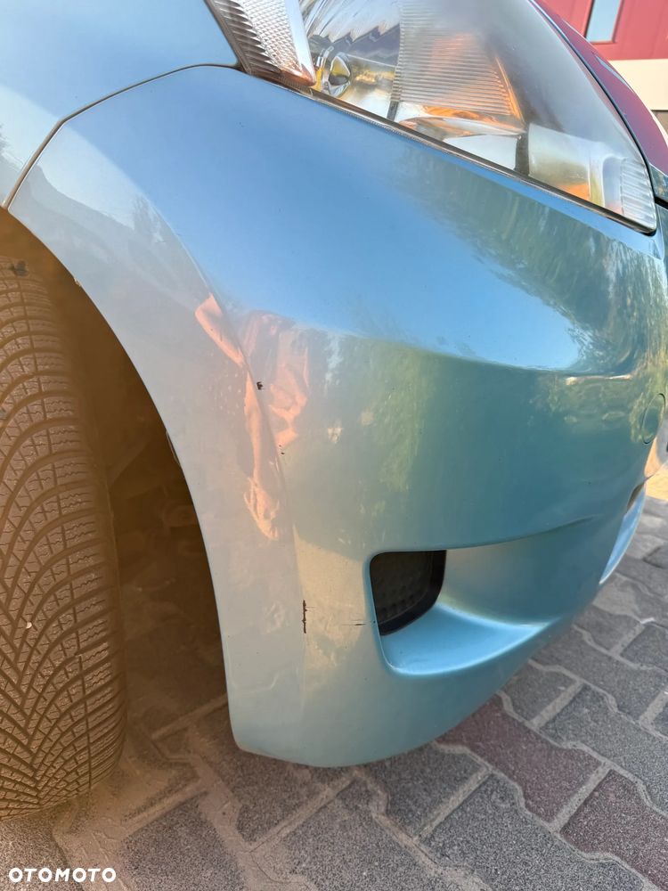 Daihatsu Sirion 1.0 - 18