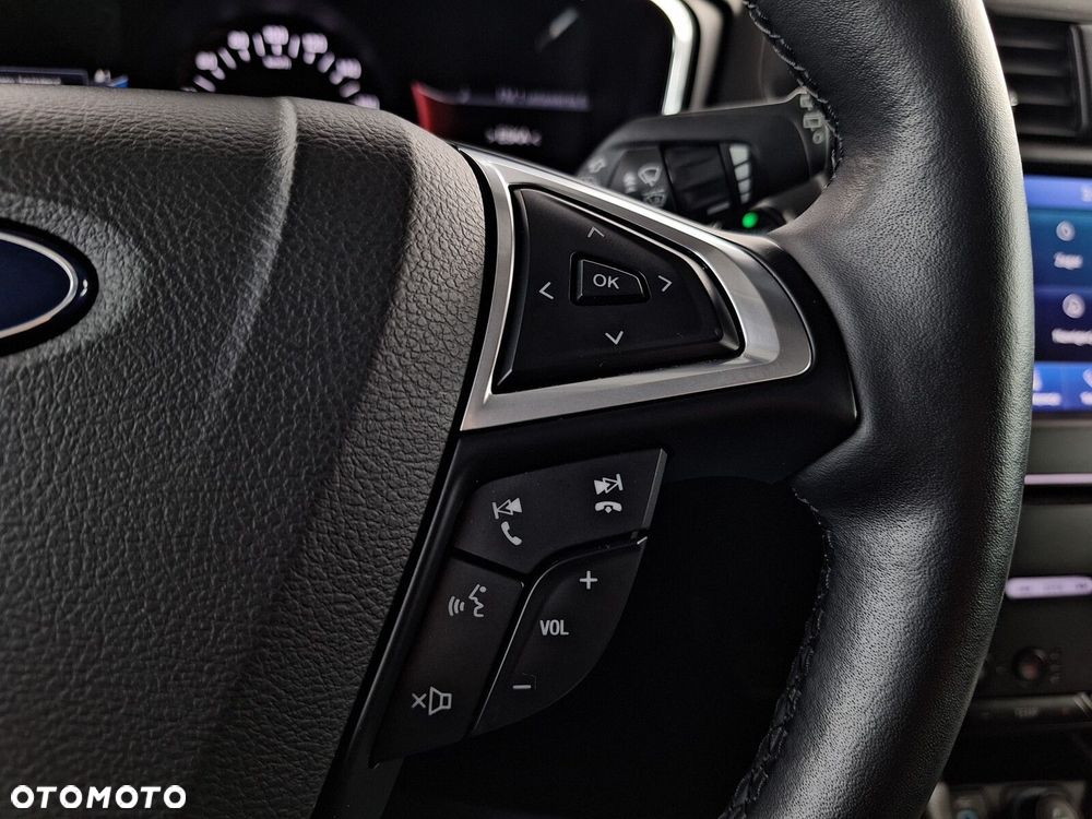 Ford Mondeo SW 2.0 Hybrid Titanium - 38