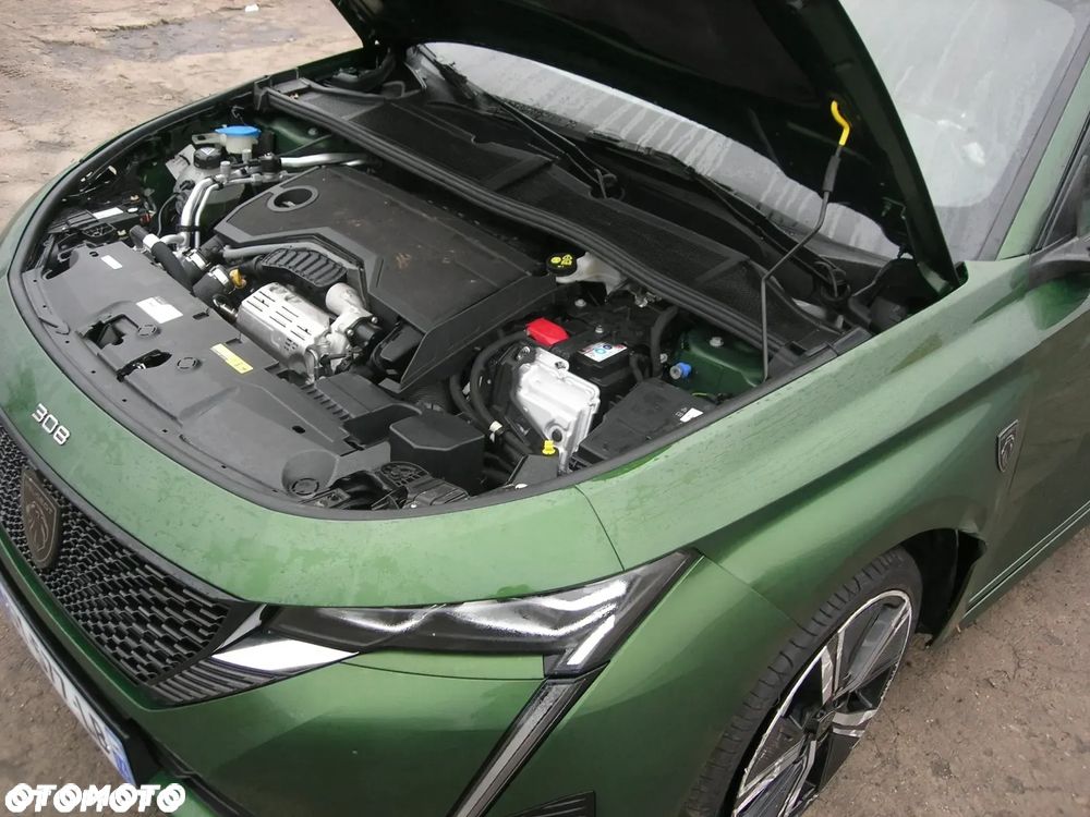 Peugeot 308 1.2 mHEV GT Exclusive S&S e-DCS6 - 9