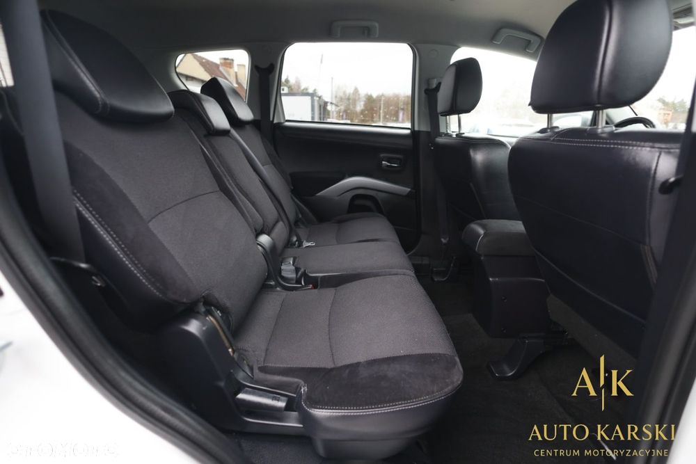 Mitsubishi Outlander - 30