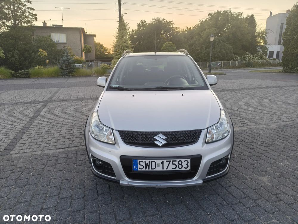 Suzuki SX4 1.6 Comfort Plus - 11