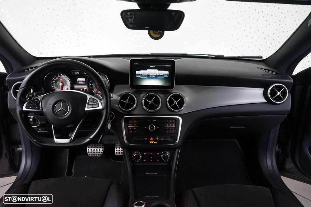 Mercedes-Benz CLA 220 - 24