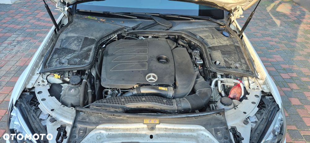 Mercedes-Benz Klasa C 300 9G-TRONIC - 20