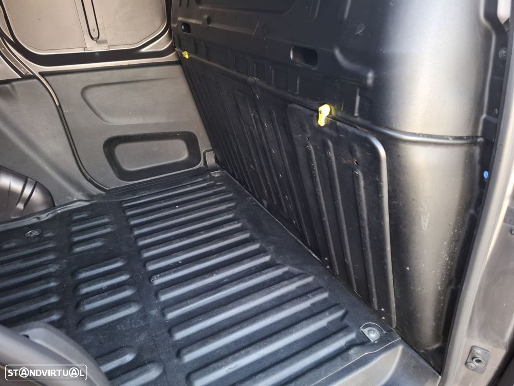 Citroën Berlingo 1.6 BlueHDi L1 Club 3L - 32