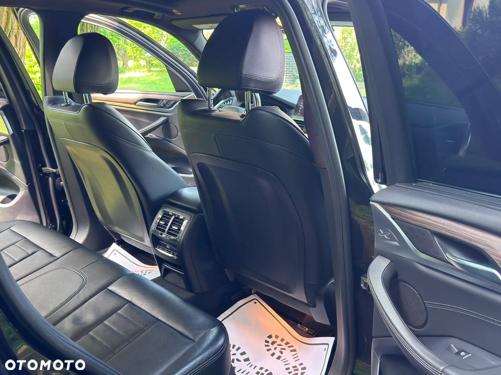 BMW X3 xDrive30i Advantage sport - 22