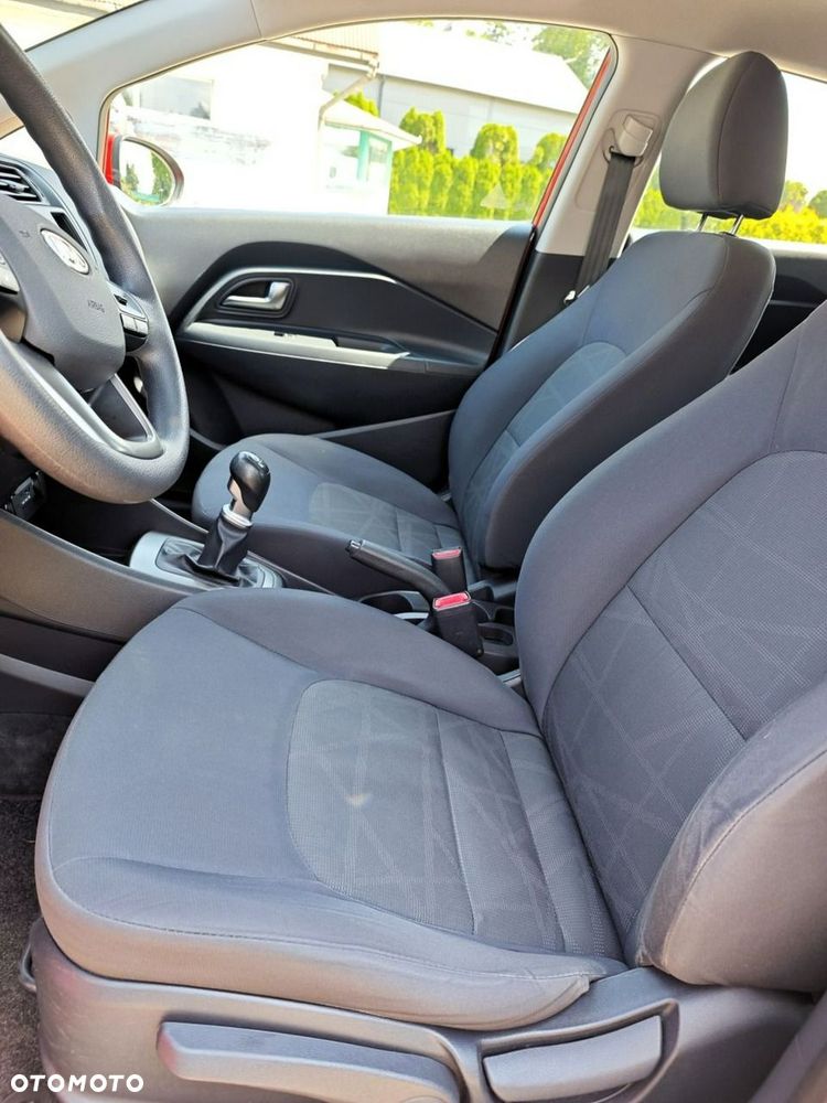 Kia Rio - 7