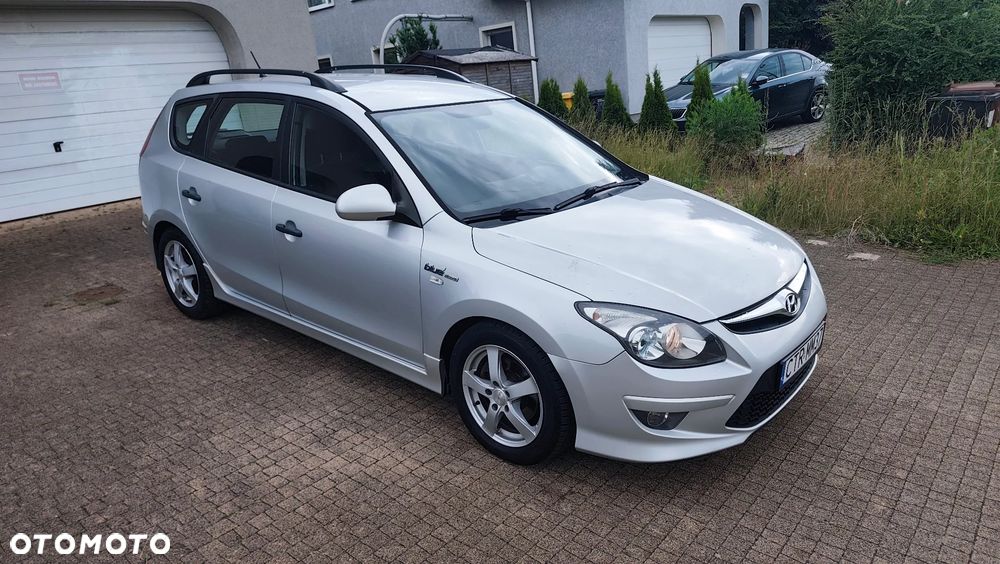 Hyundai i30 blue 1.6 CRDi Premium - 27