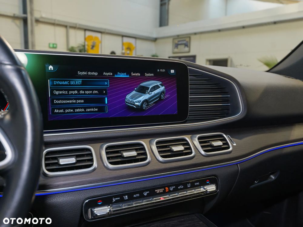 Mercedes-Benz GLE 300 d 4Matic 9G-TRONIC AMG Line - 37