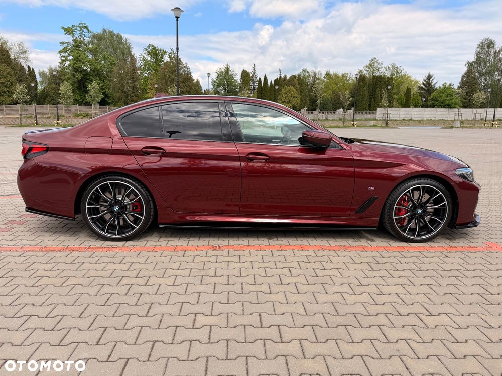 BMW Seria 5 540i xDrive mHEV sport - 11