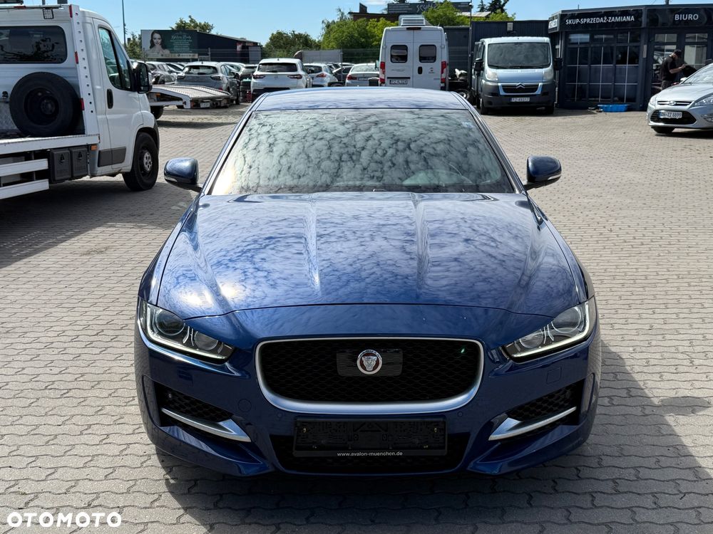 Jaguar XE 20d R-Sport - 8