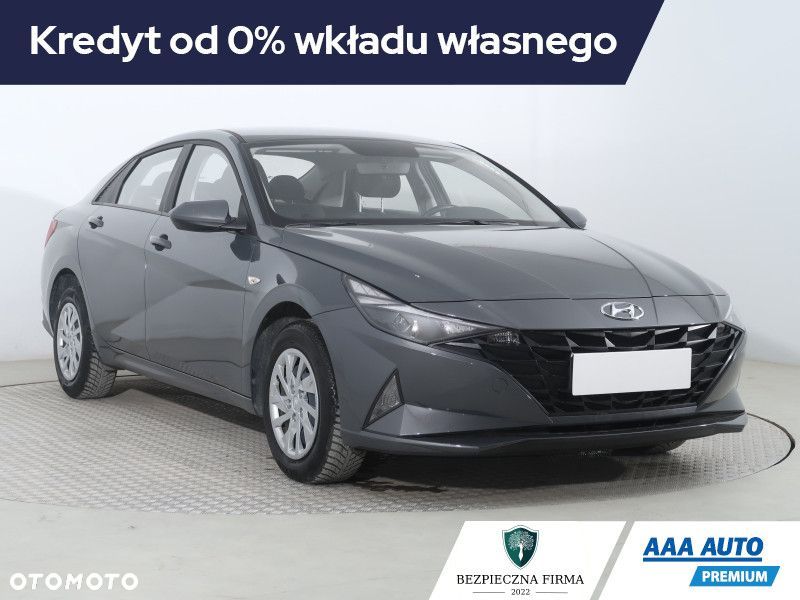 Hyundai Elantra - 2