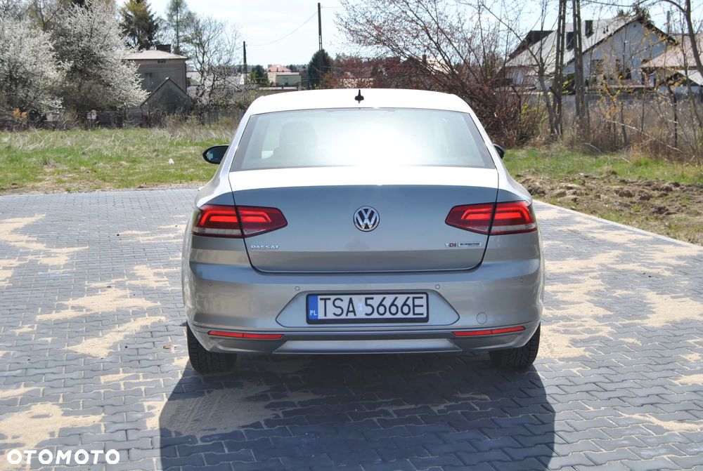 Volkswagen Passat 1.6 TDI BMT Comfortline - 5