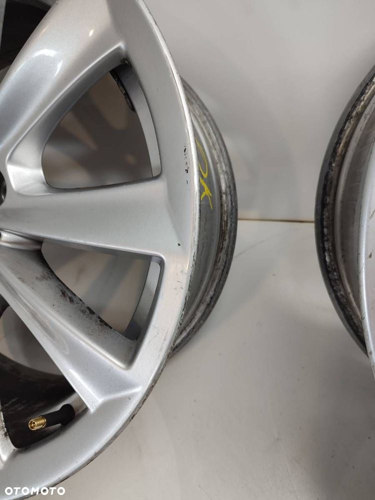 FELGI ALUMINIOWE 17 8J 5X120 CENTR 72,6 ET 30 - 799.00 PLN - BMW 5 Touring (F11) 2009 - 2017 520 d - 14