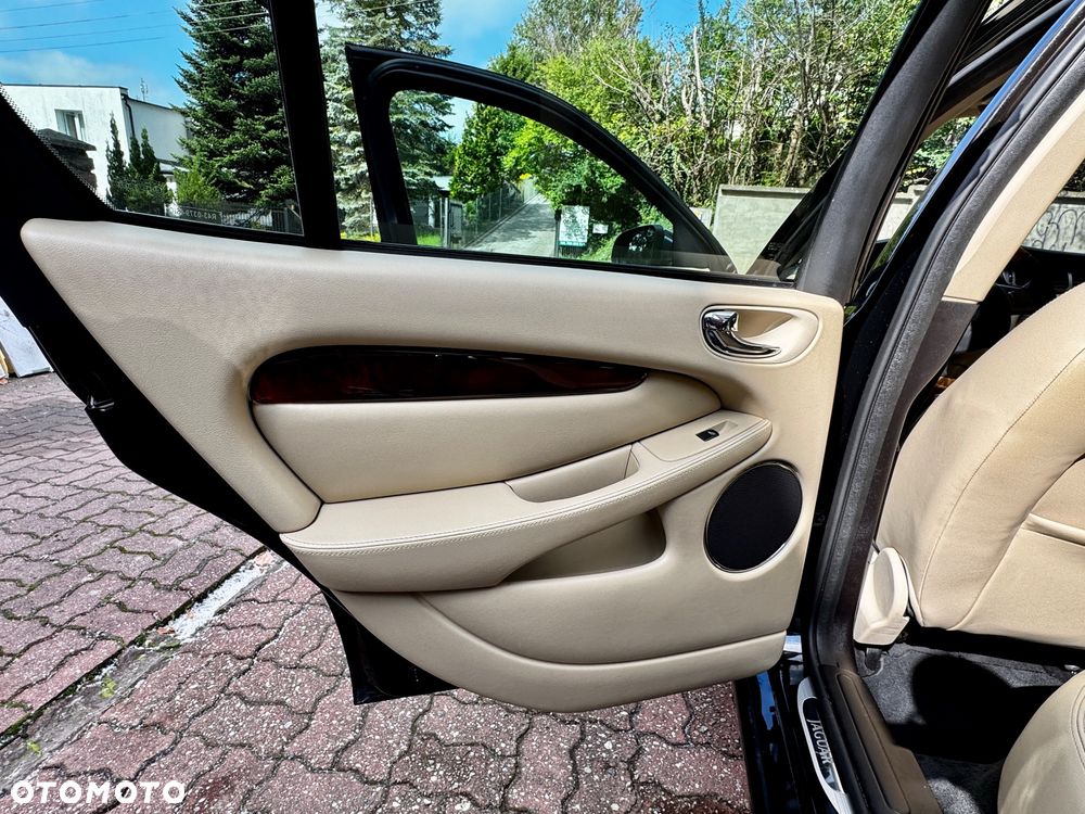 Jaguar X-Type 2.0 D Executive - 24