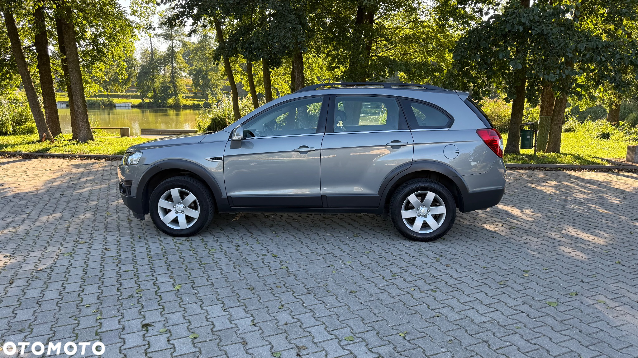 Chevrolet Captiva 2.4 AWD LT+ - 11