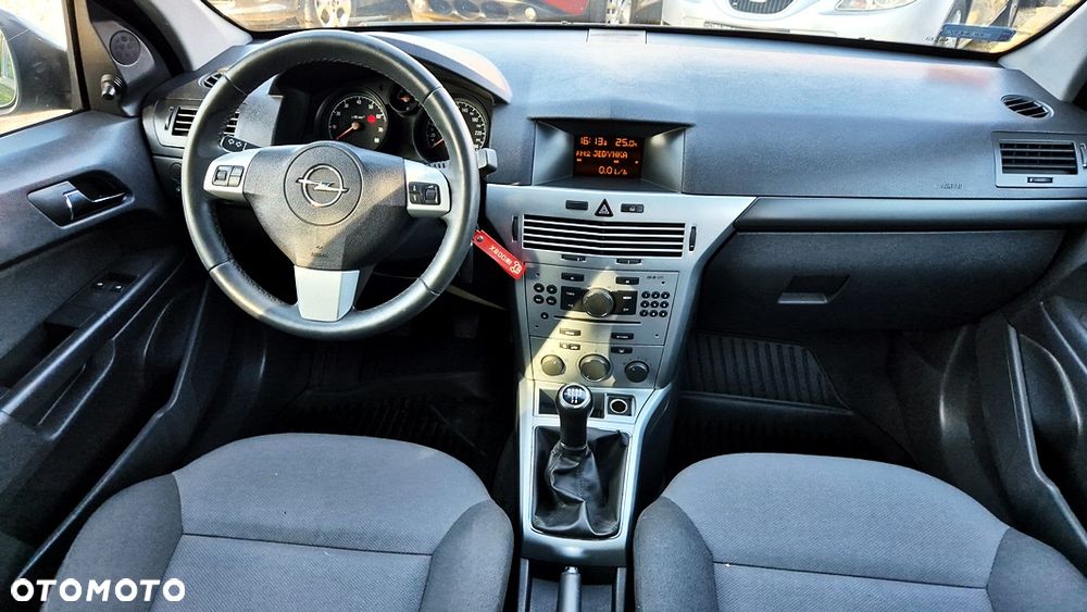 Opel Astra 1.6 Cosmo - 34