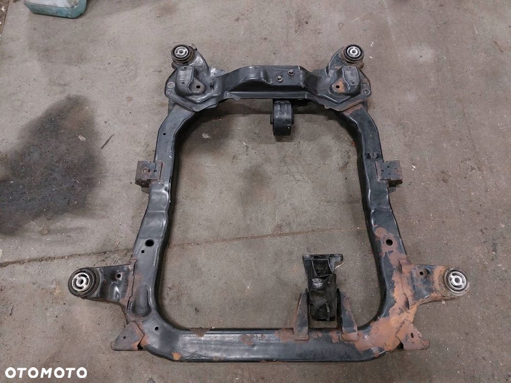 SANKI WÓZEK KOŁYSKA SILNIKA FIAT CROMA II 05-07r 1.9 JTD - 1