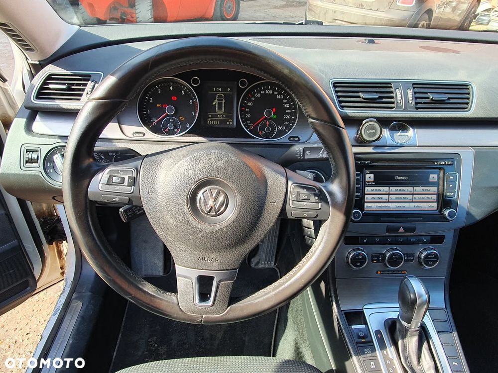 Volkswagen Passat 1.8 TSI DSG Comfortline - 18