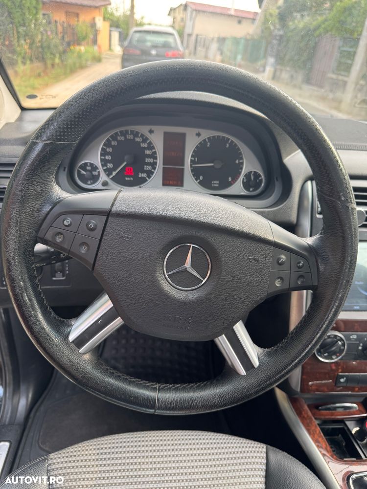 Mercedes-Benz B 180 - 11