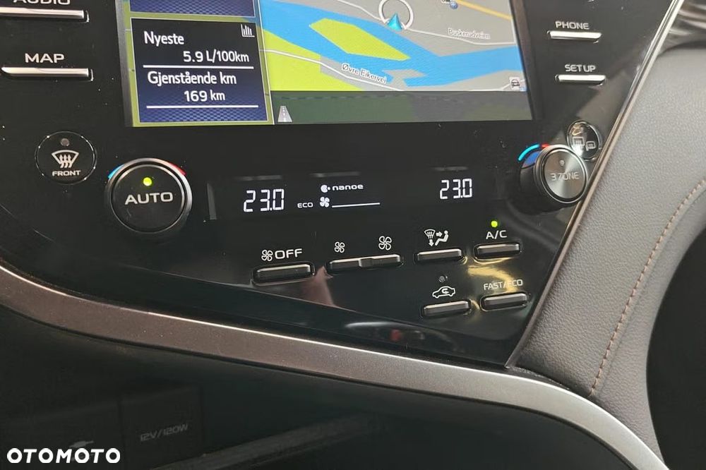 Toyota Camry Executive - 7