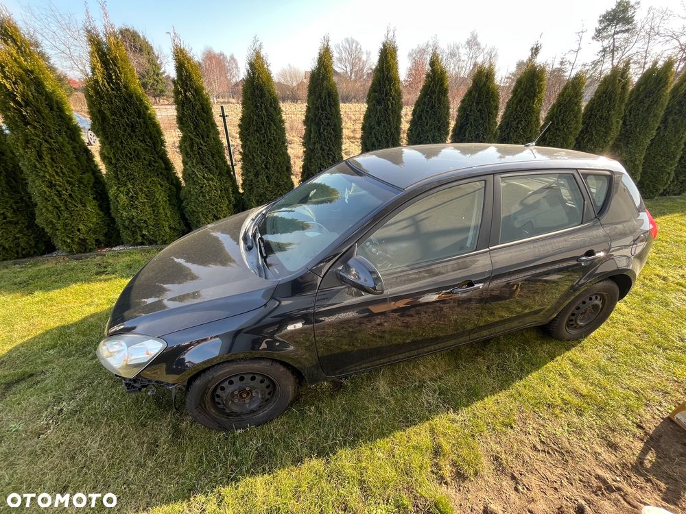 Kia Ceed 2.0 crdi Optimum + - 11