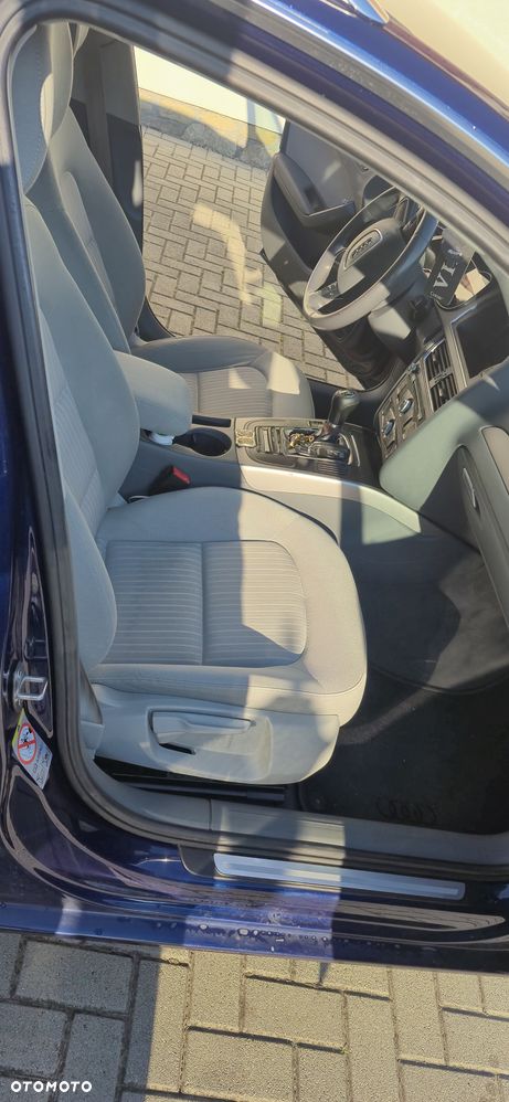 Audi A4 Avant 2.0 TDI DPF Ambition - 6