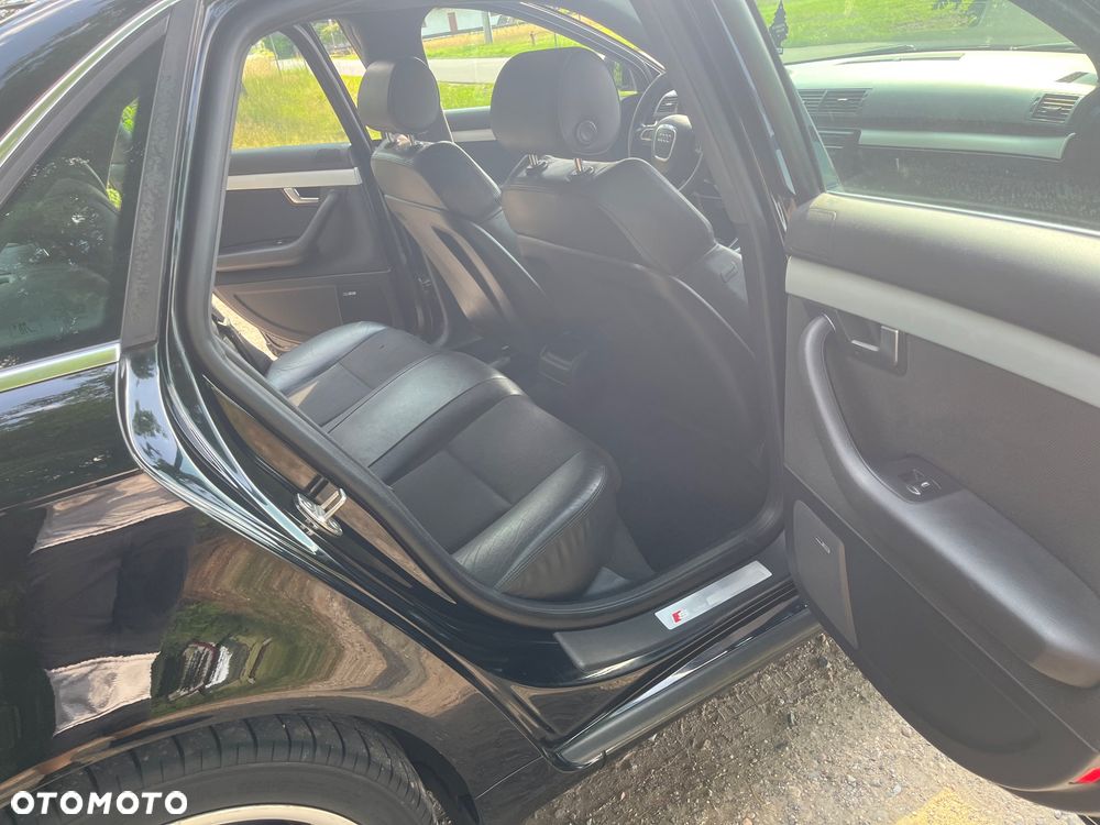 Audi A4 Limousine - 17